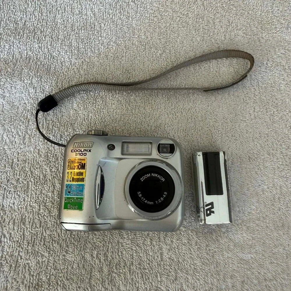 Nikon Coolpix 3100 Silver Digital Camera with Strap